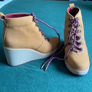 Toms Melrose Wedge Bootie